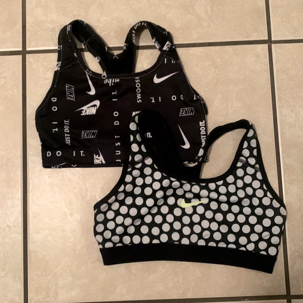 Nike sport bras 2x1